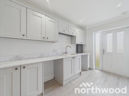 4 bedroom Flat for sale in School Road, Romney Marsh, TN29