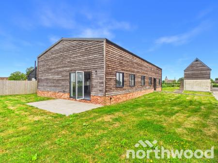 4 bedroom Flat for sale in School Road, Romney Marsh, TN29