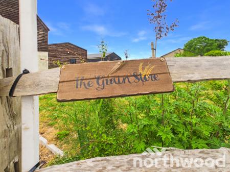 4 bedroom Flat for sale in School Road, Romney Marsh, TN29