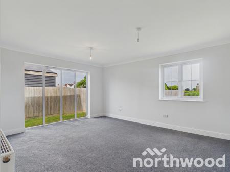 4 bedroom Flat for sale in School Road, Romney Marsh, TN29