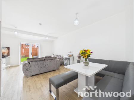 3 bedroom Town house for sale in Chilmington Avenue, Chilmington Green, Ashford, TN23