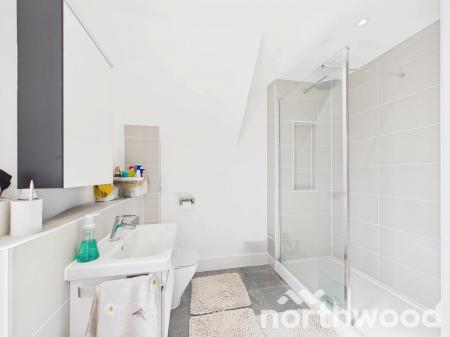 3 bedroom Town house for sale in Chilmington Avenue, Chilmington Green, Ashford, TN23