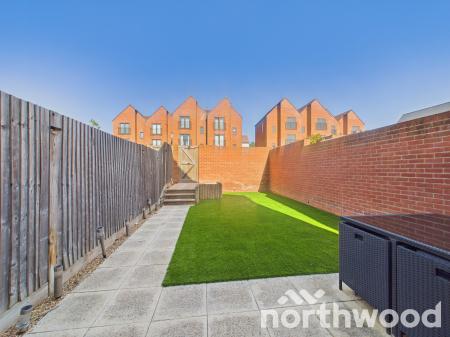 3 bedroom Town house for sale in Chilmington Avenue, Chilmington Green, Ashford, TN23