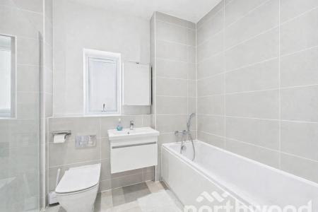 3 bedroom Town house for sale in Chilmington Avenue, Chilmington Green, Ashford, TN23