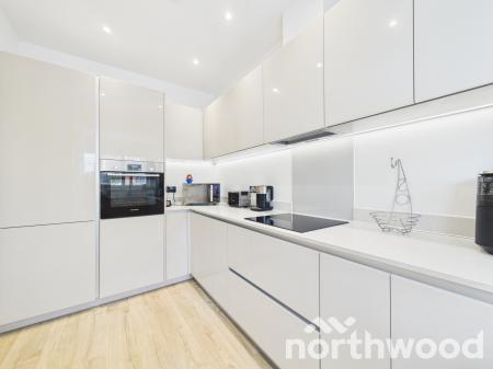 3 bedroom Town house for sale in Chilmington Avenue, Chilmington Green, Ashford, TN23