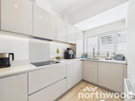 3 bedroom Town house for sale in Chilmington Avenue, Chilmington Green, Ashford, TN23