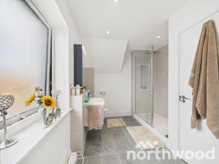 3 bedroom Town house for sale in Chilmington Avenue, Chilmington Green, Ashford, TN23