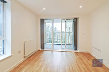1 bedroom Flat to let in Victoria Crescent, La Riviere, Ashford, TN23