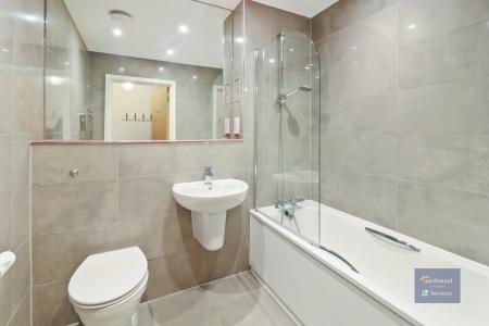 1 bedroom Flat to let in Victoria Crescent, La Riviere, Ashford, TN23