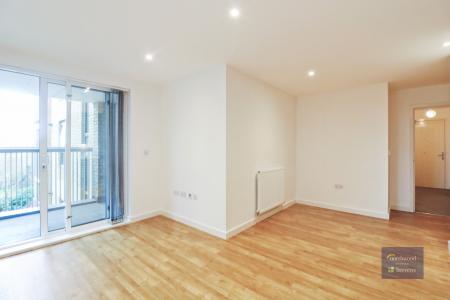 1 bedroom Flat to let in Victoria Crescent, La Riviere, Ashford, TN23