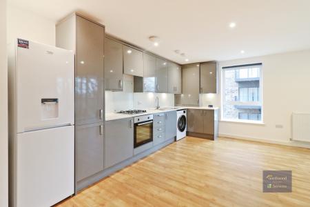 1 bedroom Flat to let in Victoria Crescent, La Riviere, Ashford, TN23