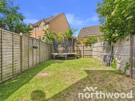 4 bedroom Terraced House to let in Richmond Meech Drive, Kennington, Ashford, TN24