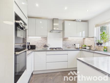 4 bedroom Terraced House to let in Richmond Meech Drive, Kennington, Ashford, TN24
