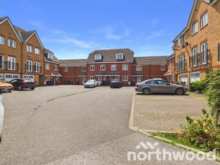 4 bedroom Terraced House to let in Richmond Meech Drive, Kennington, Ashford, TN24