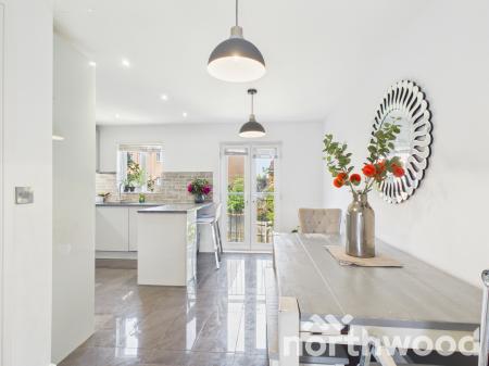 4 bedroom Terraced House to let in Richmond Meech Drive, Kennington, Ashford, TN24
