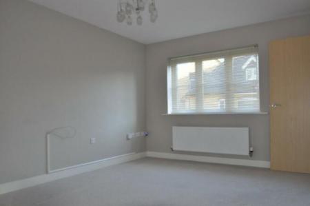 4 bedroom Detached house to let in Kennard Way, Ashford, Ashford, TN24