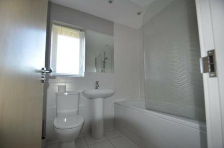 4 bedroom Detached house to let in Kennard Way, Ashford, Ashford, TN24