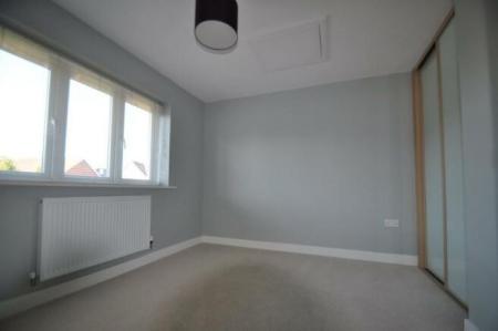 4 bedroom Detached house to let in Kennard Way, Ashford, Ashford, TN24