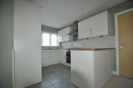 4 bedroom Detached house to let in Kennard Way, Ashford, Ashford, TN24