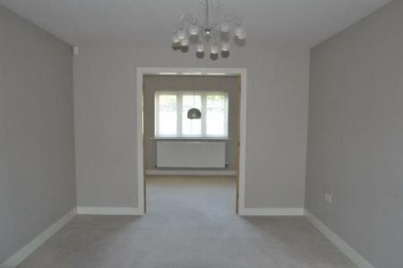 4 bedroom Detached house to let in Kennard Way, Ashford, Ashford, TN24