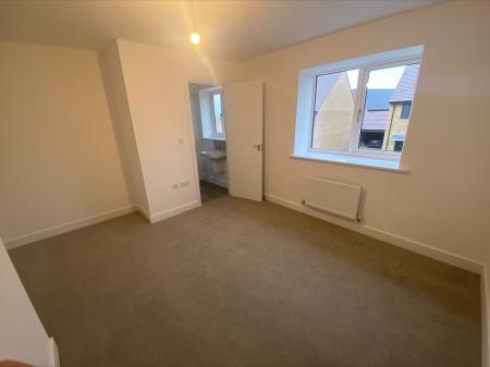 3 bedroom Semi-detached house to let in Farmstead Road, Bridgefield, Ashford, TN25