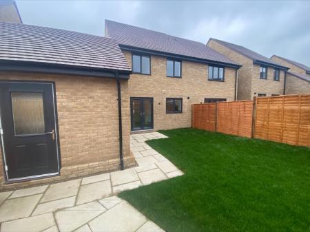 3 bedroom Semi-detached house to let in Farmstead Road, Bridgefield, Ashford, TN25