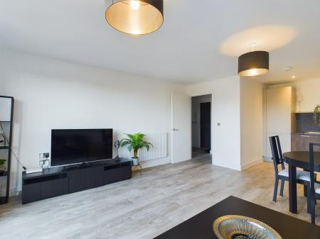 1 bedroom Flat to let in George Street, Victoria Point, Ashford, TN23