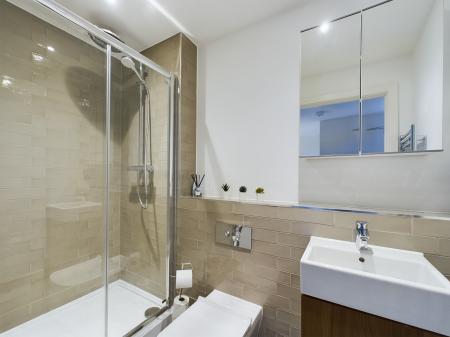 1 bedroom Flat to let in George Street, Victoria Point, Ashford, TN23