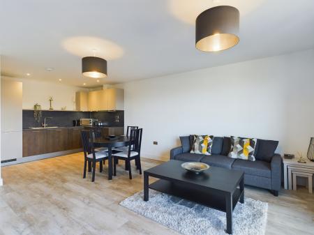 1 bedroom Flat to let in George Street, Victoria Point, Ashford, TN23