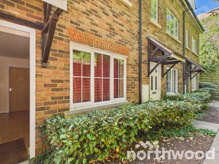 1 bedroom Ground floor maisonette to let in Rockwell Court, Tovil, Maidstone, ME15