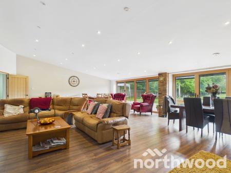 4 bedroom Barn Conversion for sale in Green Lane, Brissenden, Bethersden, TN26