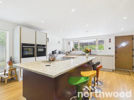 4 bedroom Barn Conversion for sale in Green Lane, Brissenden, Bethersden, TN26