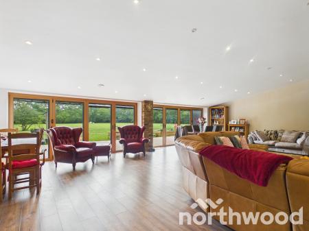 4 bedroom Barn Conversion for sale in Green Lane, Brissenden, Bethersden, TN26