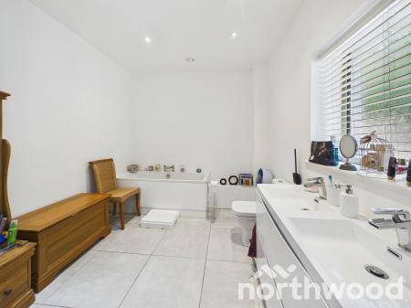 4 bedroom Barn Conversion for sale in Green Lane, Brissenden, Bethersden, TN26