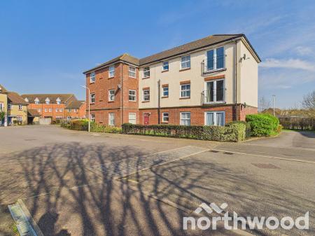 2 bedroom Flat to let in Hurst Road, Kennington, Ashford, TN24