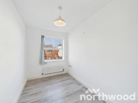 2 bedroom Flat to let in Hurst Road, Kennington, Ashford, TN24