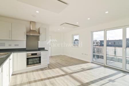 1 bedroom Flat to let in New Town Road, New Town, Ashford, TN24