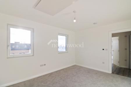 1 bedroom Flat to let in New Town Road, New Town, Ashford, TN24