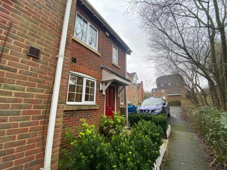 3 bedroom Semi-detached house to let in Swaffer Way, Singleton, Ashford, TN23