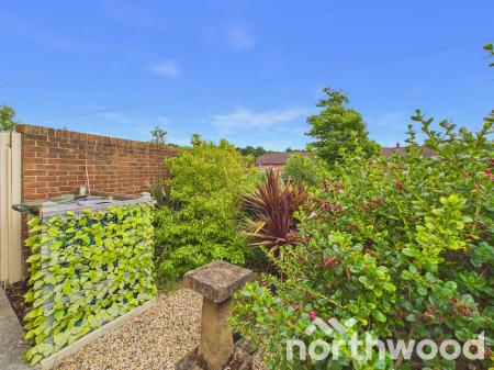 3 bedroom End of terrace house for sale in Lodge Close, Singleton, Ashford, TN23