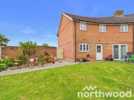 3 bedroom End of terrace house for sale in Lodge Close, Singleton, Ashford, TN23