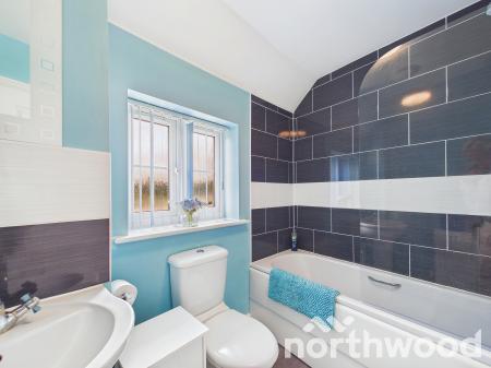 3 bedroom End of terrace house for sale in Lodge Close, Singleton, Ashford, TN23