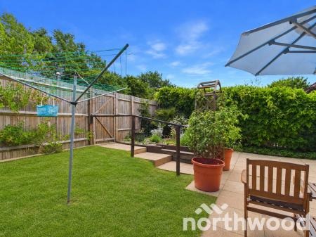 2 bedroom Bungalow for sale in Meridian Court, Singleton, Ashford, TN23