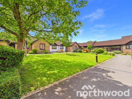 2 bedroom Bungalow for sale in Meridian Court, Singleton, Ashford, TN23