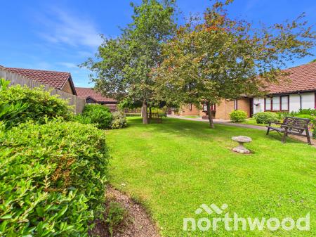 2 bedroom Bungalow for sale in Meridian Court, Singleton, Ashford, TN23