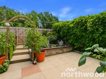 2 bedroom Bungalow for sale in Meridian Court, Singleton, Ashford, TN23