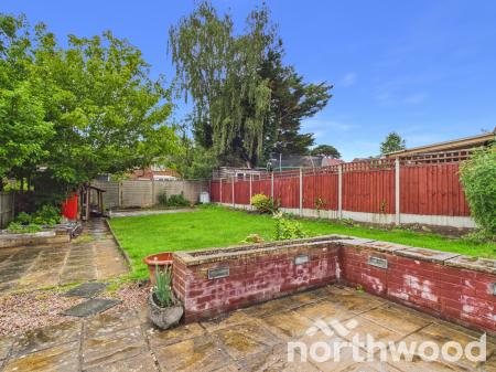4 bedroom Semi-detached house to let in Highfield Road, Willesborough, Ashford, TN24