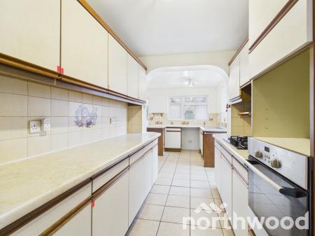 4 bedroom Semi-detached house to let in Highfield Road, Willesborough, Ashford, TN24