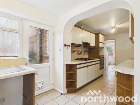 4 bedroom Semi-detached house to let in Highfield Road, Willesborough, Ashford, TN24