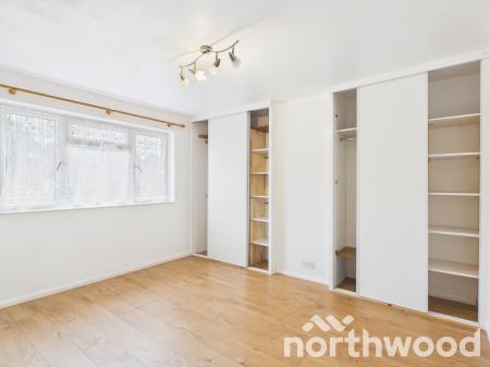 4 bedroom Semi-detached house to let in Highfield Road, Willesborough, Ashford, TN24